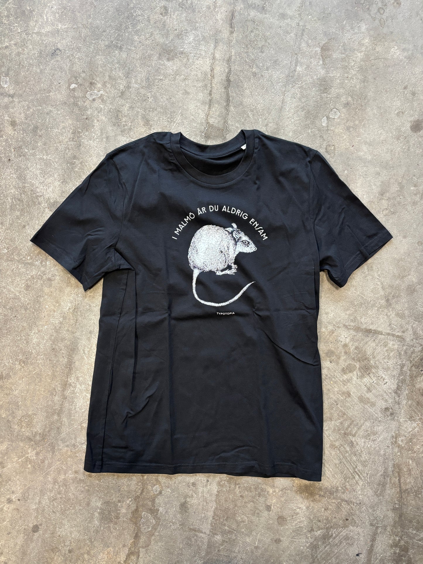 T-shirt: Aldrig ensam