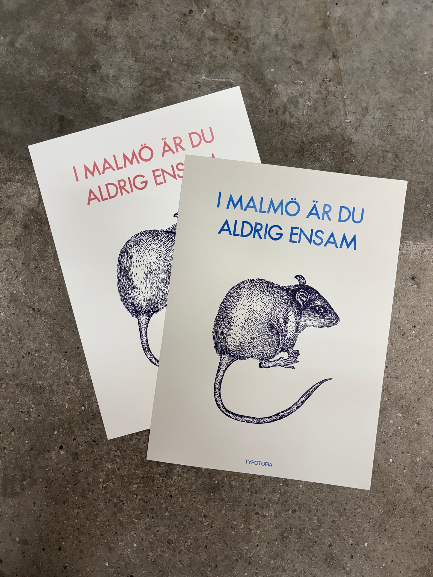 Poster: Aldrig Ensam