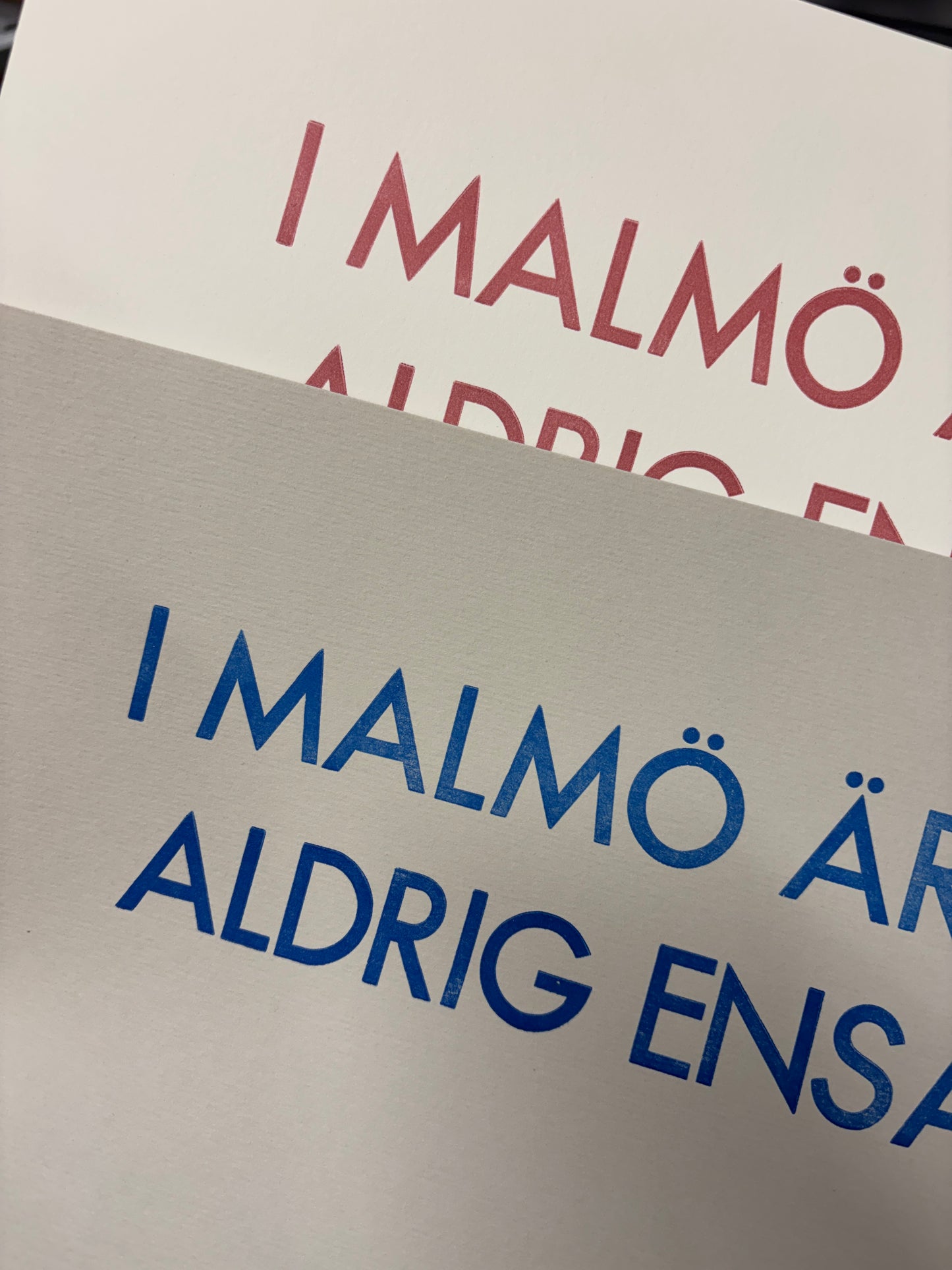 Poster: Aldrig Ensam